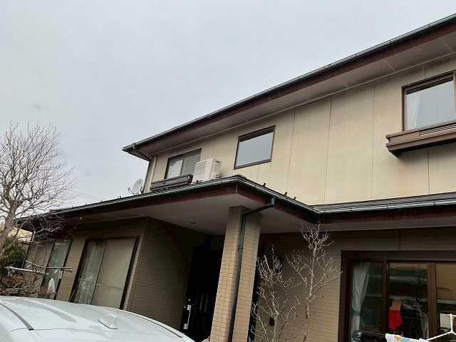 正面外観と軒先